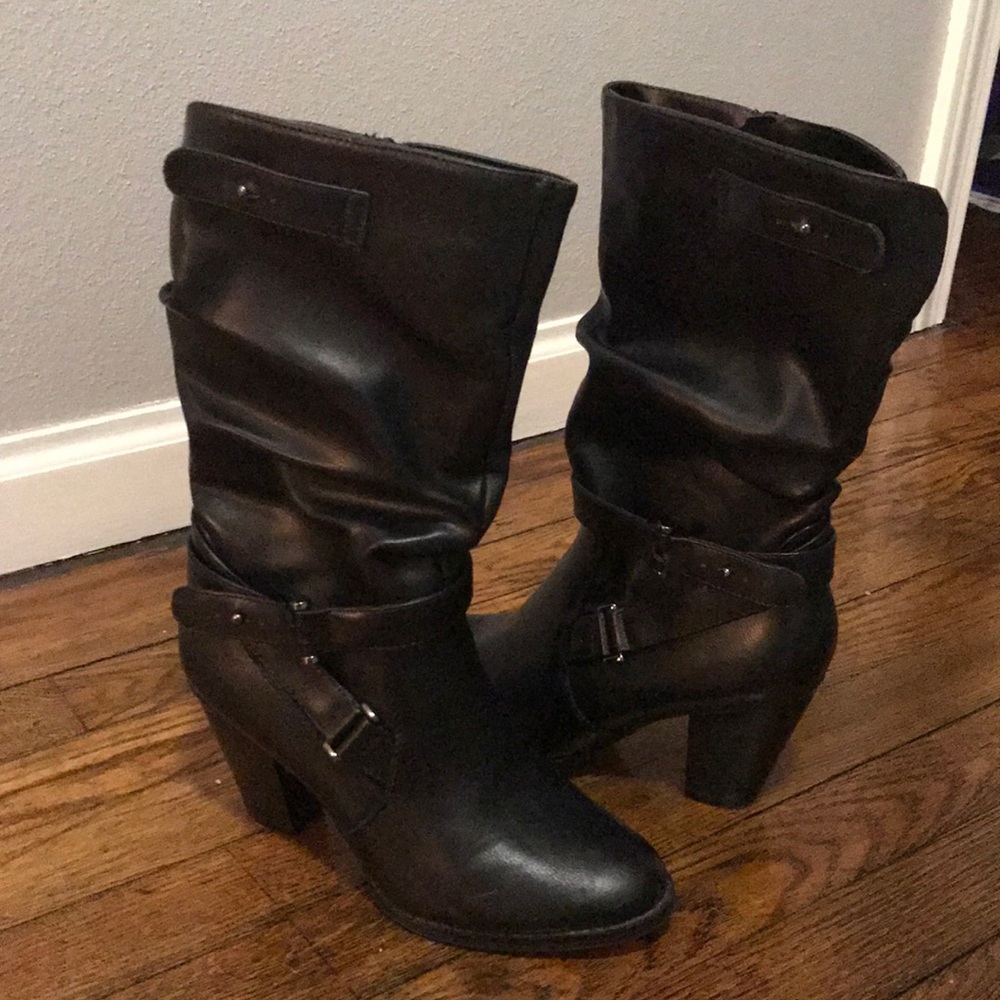 Mid calf black heeled boots